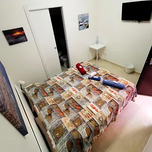 Bed&fly Near Airport Fontanarossa Bagno Privato In Katania